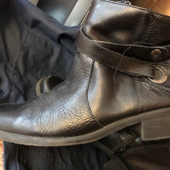 Women Short booties size 8 - Picture 2 of 5